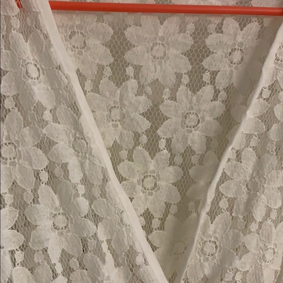 White Lacey/Flower Swim Cover up! - Picture 4 of 4